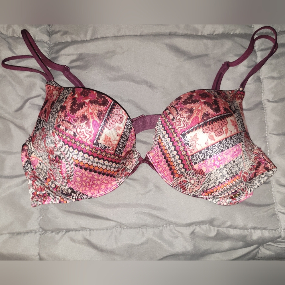 Woman's VS PUSH UP BRA, 36B